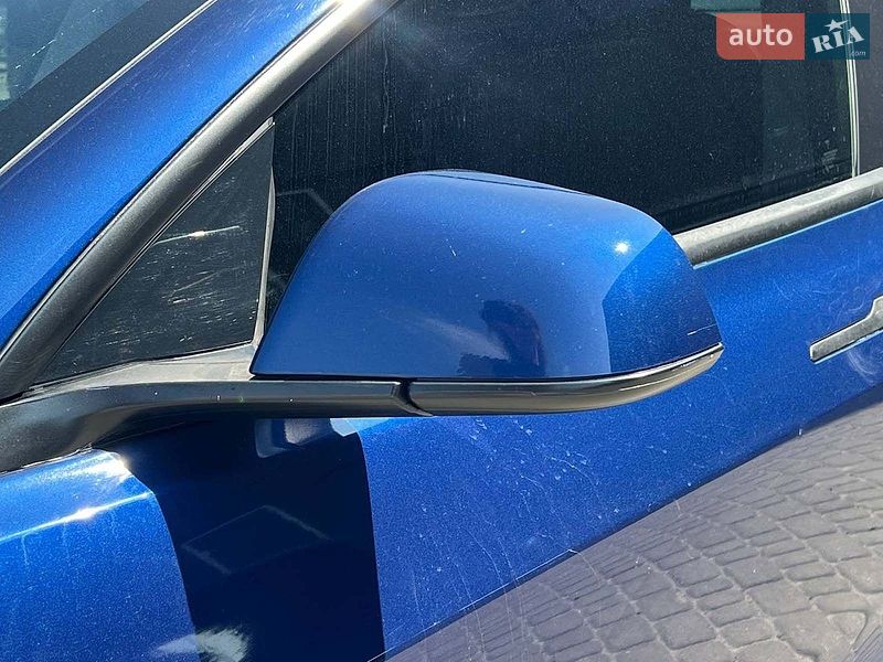 Седан Tesla Model 3 2019 в Львове