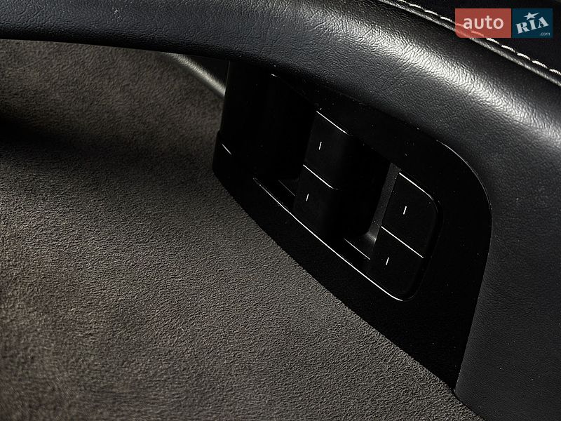 Седан Tesla Model 3 2019 в Білогородці
