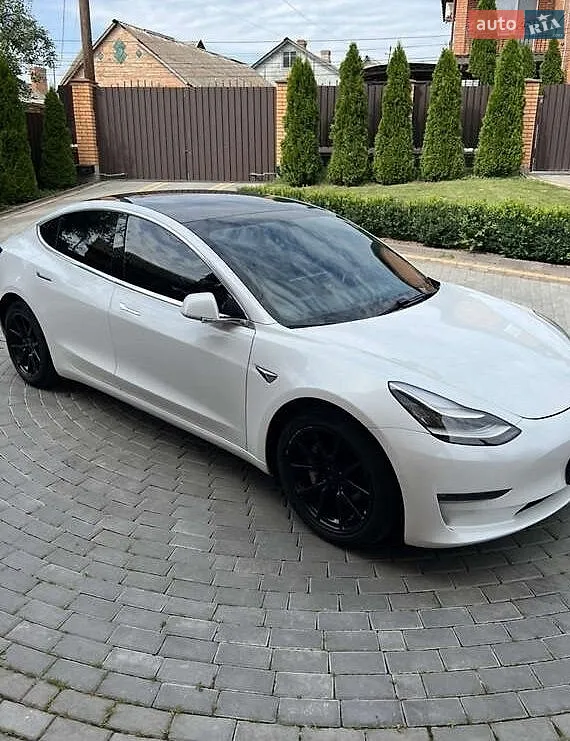 2019 Tesla Model 3 - мініатюра 10