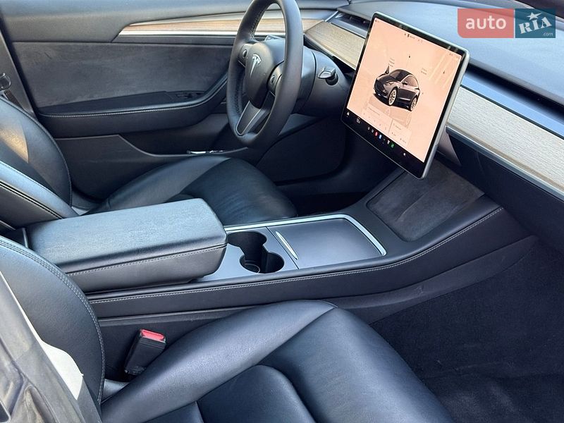Седан Tesla Model 3 2022 в Луцьку