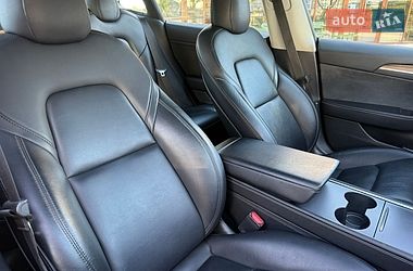 Седан Tesla Model 3 2022 в Луцьку