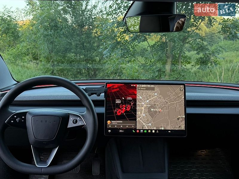 Седан Tesla Model 3 2024 в Львові