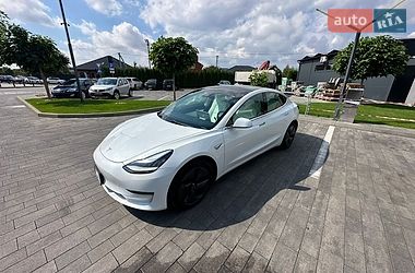 Седан Tesla Model 3 2019 в Луцке