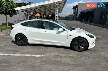 Седан Tesla Model 3 2019 в Луцке