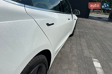 Седан Tesla Model 3 2019 в Луцке