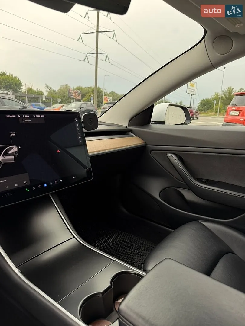 2018 Tesla Model 3 - мініатюра 9