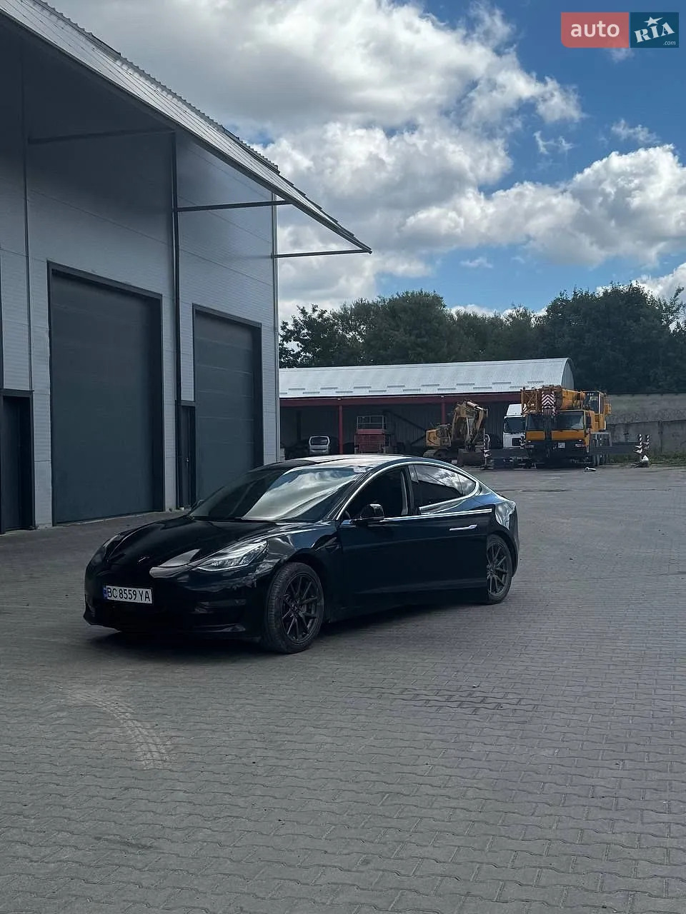 2019 Tesla Model 3 - фото 1