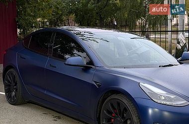 Седан Tesla Model 3 2022 в Киеве