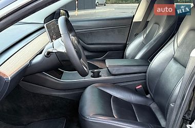 Седан Tesla Model 3 2020 в Кривому Розі