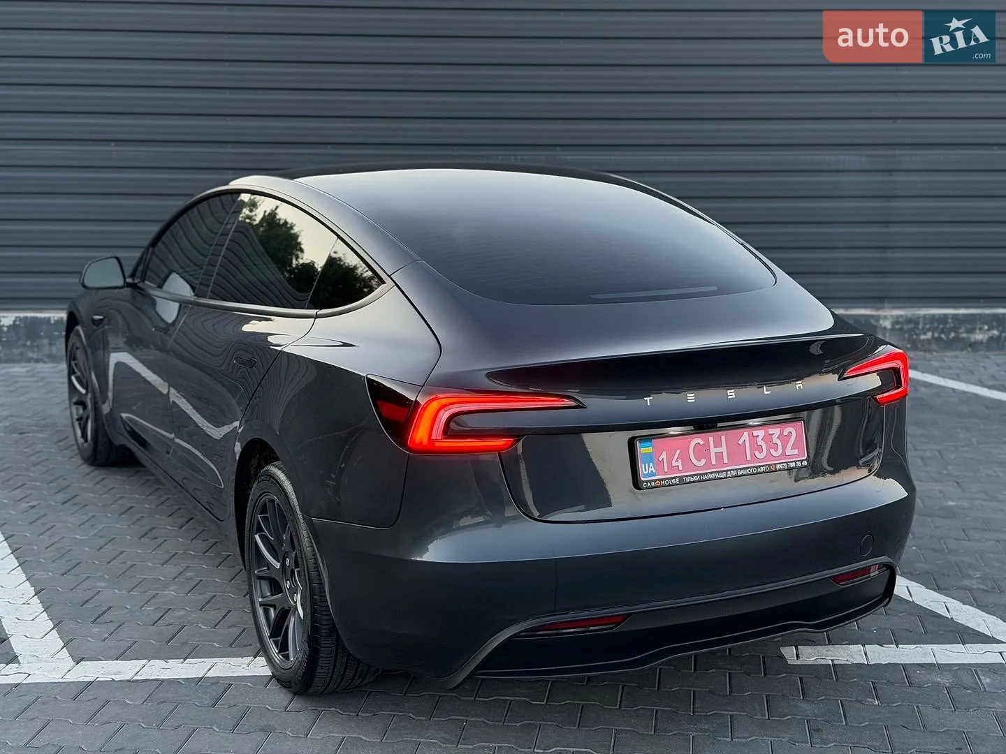 2025 Tesla Model 3 - мініатюра 7