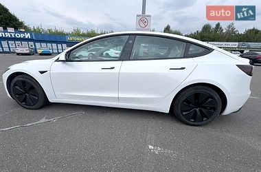 Седан Tesla Model 3 2023 в Киеве