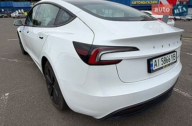 Седан Tesla Model 3 2023 в Киеве