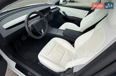 Седан Tesla Model 3 2023 в Киеве