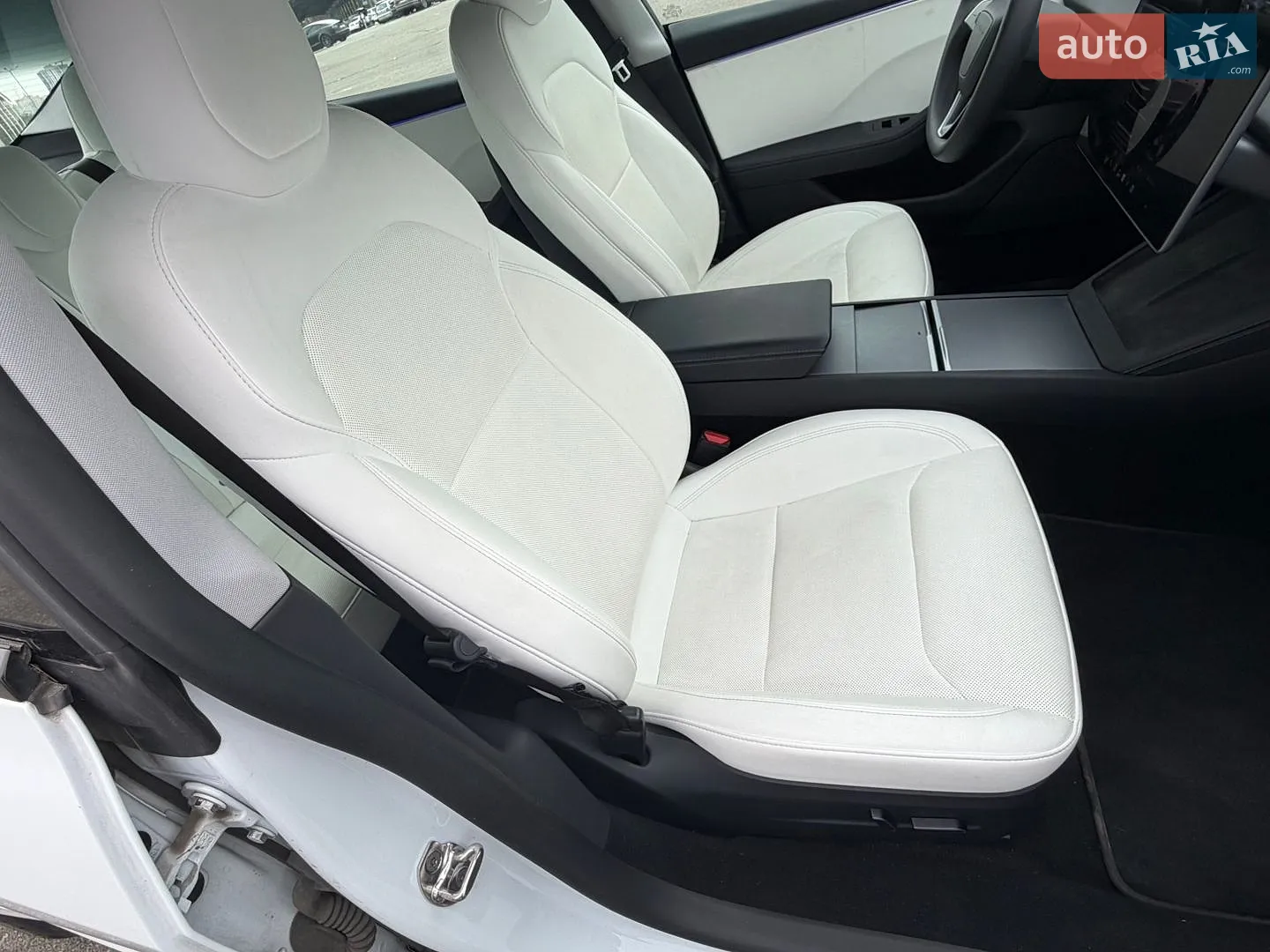 2024 Tesla Model 3 - мініатюра 10