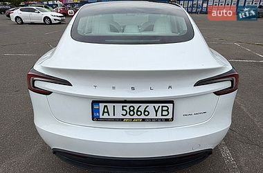 Седан Tesla Model 3 2023 в Киеве