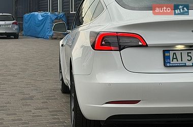 Седан Tesla Model 3 2020 в Киеве