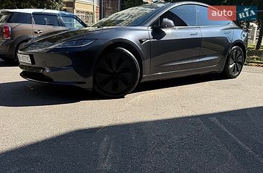 Седан Tesla Model 3 2024 в Білій Церкві