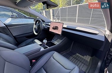 Седан Tesla Model 3 2024 в Киеве