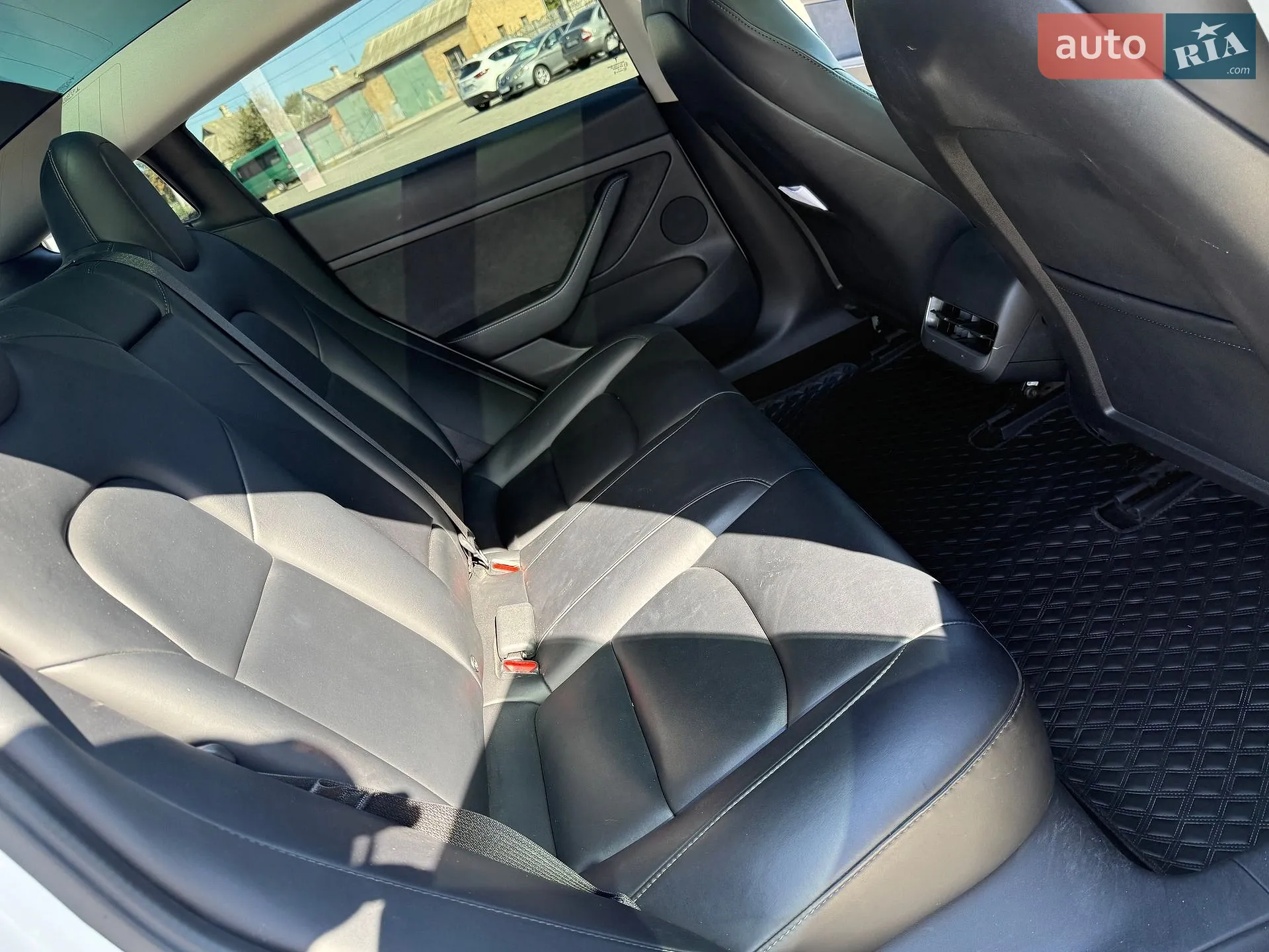 2022 Tesla Model 3 - мініатюра 8