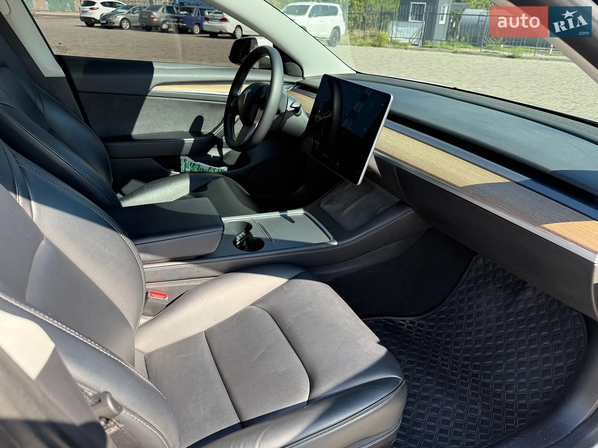 2022 Tesla Model 3 - мініатюра 10
