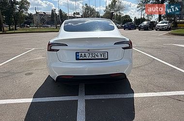 Седан Tesla Model 3 2025 в Києві
