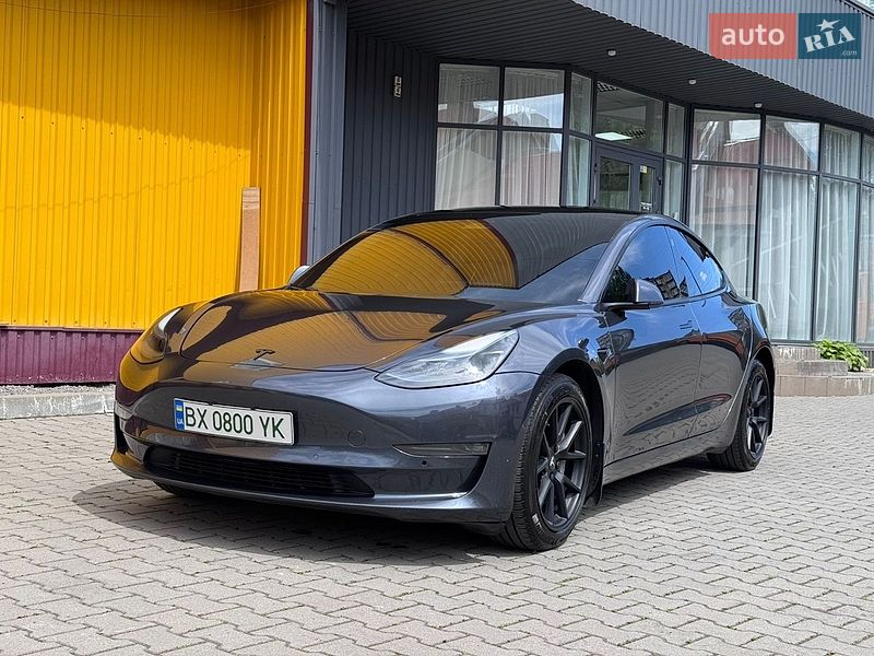 Tesla Model 3 2022