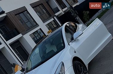Седан Tesla Model 3 2019 в Вінниці