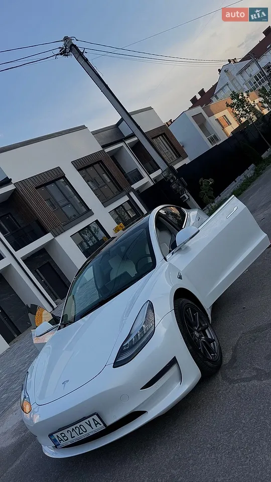 2019 Tesla Model 3 - мініатюра 11