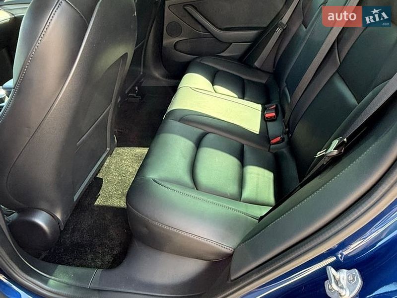 Седан Tesla Model 3 2021 в Одессе