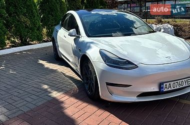 Седан Tesla Model 3 2019 в Києві