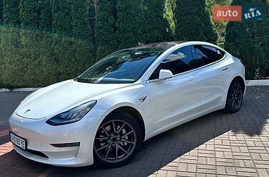 Седан Tesla Model 3 2019 в Києві