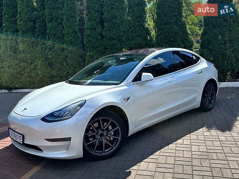Седан Tesla Model 3 2019 в Києві