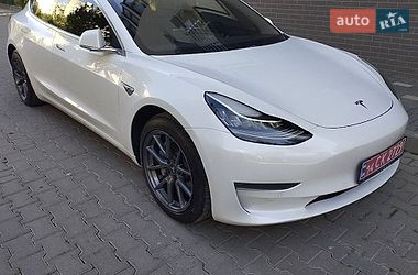 Седан Tesla Model 3 2018 в Вінниці
