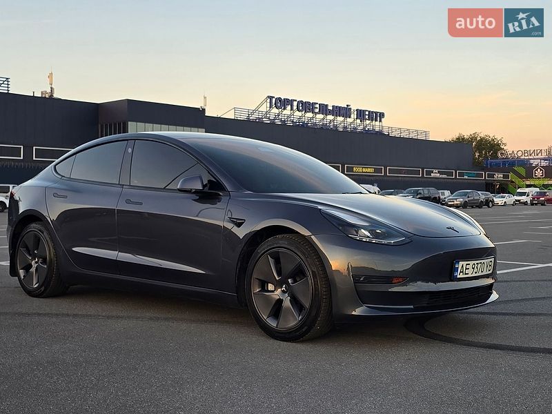 Седан Tesla Model 3 2023 в Дніпрі фото 25 Седан Tesla Model 3 2023 в Дніпрі