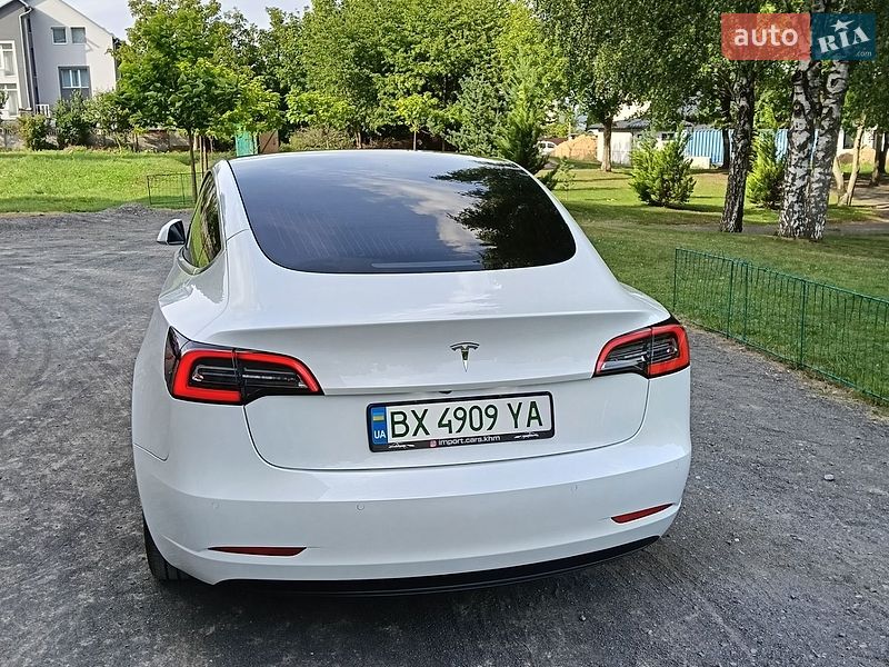 Седан Tesla Model 3 2020 в Хмельницком