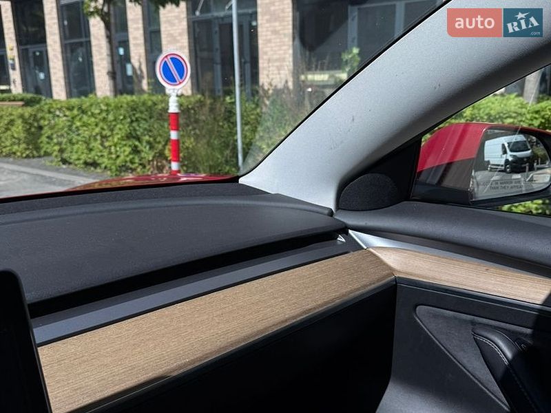 Седан Tesla Model 3 2022 в Киеве