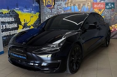 Седан Tesla Model 3 2022 в Львове