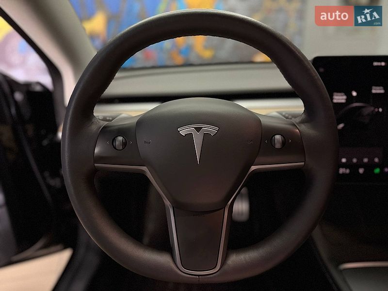 Седан Tesla Model 3 2022 в Львові