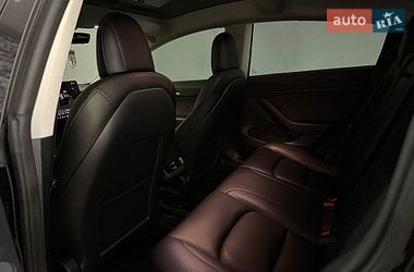 Седан Tesla Model 3 2022 в Львові