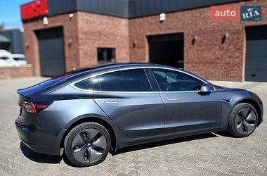 Седан Tesla Model 3 2020 в Хмельницком