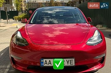 Седан Tesla Model 3 2022 в Киеве