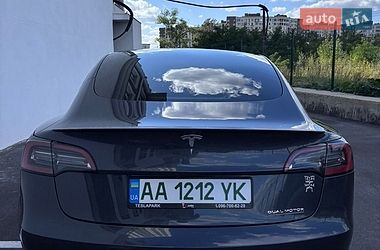 Седан Tesla Model 3 2022 в Києві