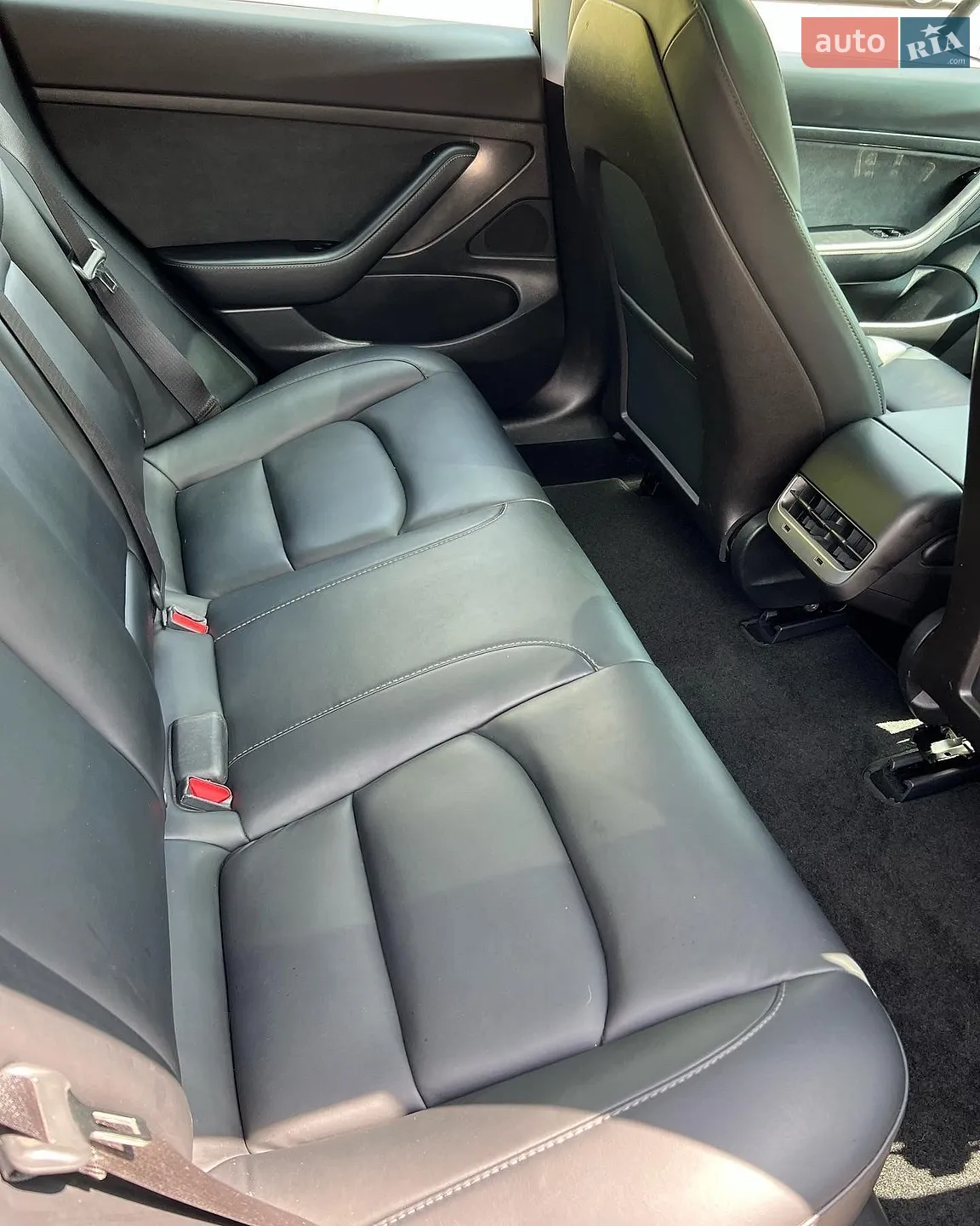 2019 Tesla Model 3 - мініатюра 4