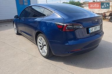 Седан Tesla Model 3 2021 в Томаковке