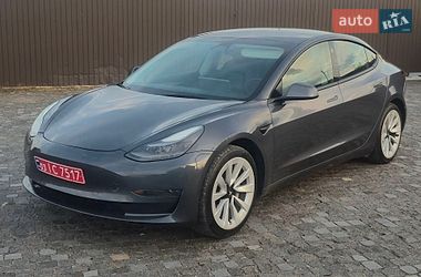 Седан Tesla Model 3 2023 в Рівному