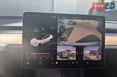 Седан Tesla Model 3 2023 в Києві