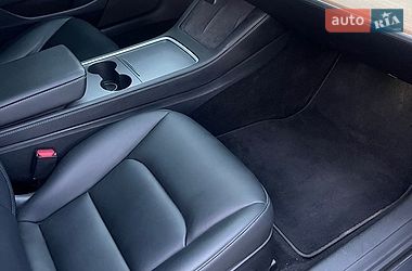 Седан Tesla Model 3 2021 в Днепре