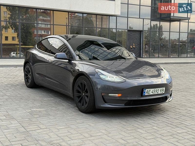 Седан Tesla Model 3 2021 в Днепре фото 3 Седан Tesla Model 3 2021 в Днепре