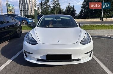 Седан Tesla Model 3 2018 в Киеве