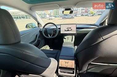 Седан Tesla Model 3 2024 в Києві